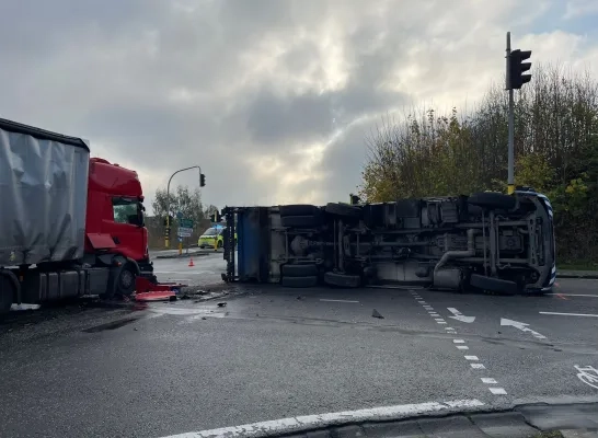 Gekantelde vuilniswagen Mechelen