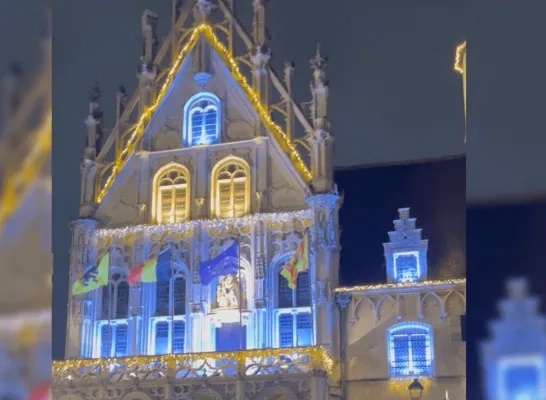 Mechelen luidt eindejaarsperiode in met feestelijke verlichting API ID : article