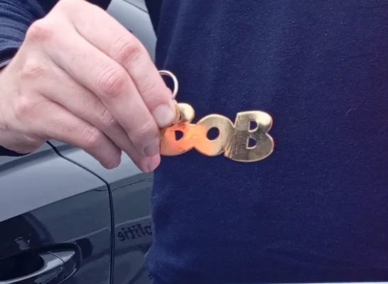 Gouden sleutelhanger BOB