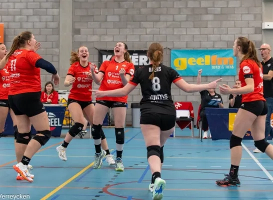 VC Geel wint met 3-0 van Genk