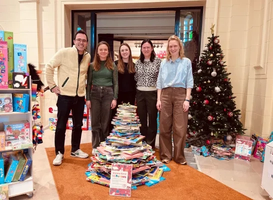 ‘Een Warme Kerst bij Pardoes’ schenkt honderden kinderboeken aan Mechelse gezinnen
