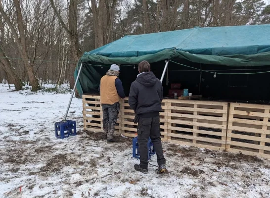 Scouts Bosvogels maken zich op voor kerstboomverbranding
