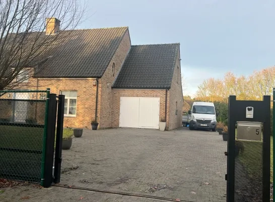 politie ontdekt cannabisplantage in Tielen