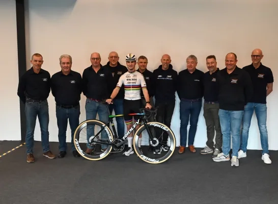 Acrog-Tormans Balen BC Delano Heeren wereldkampioen veldrijden