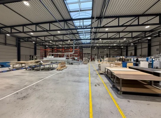 Van Lommel Keukens Geel nieuwe fabriek