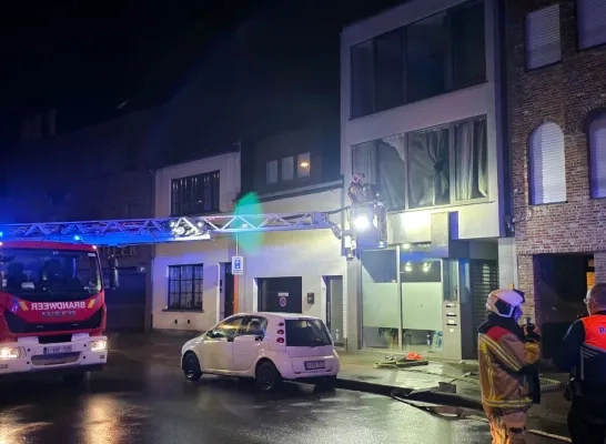 Brand in appartement veroorzaakt door opladers van toestellen