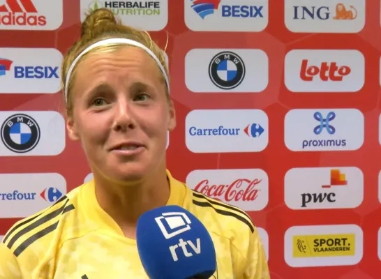 Laura Deloose stopt bij de Red Flames