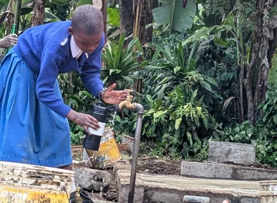 Geelse school bouwt in Tanzania