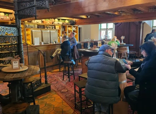 Cook opent in historische hoeve in Olen