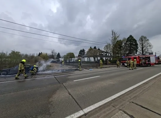 Auto uitgebrand Meerhout