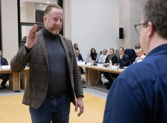 Schepen Stijn Adriaensens tijdelijk uit door ziekte
