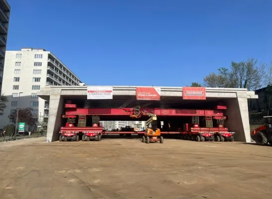 Plaatsing nieuwe brug E313 Deurne