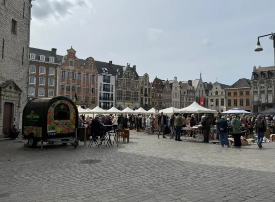 Vintage en brocante veroveren Lier