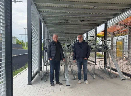 Overdekte fietsenstalling station Willebroek