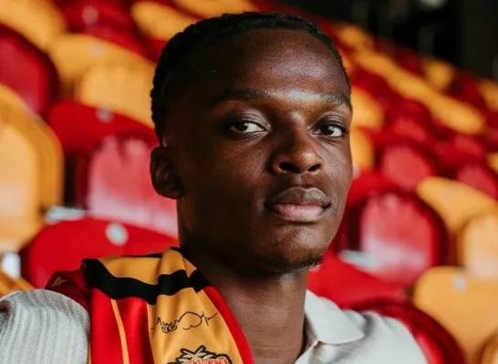 Malcolm Lohunanu-Mbasi tekent bij KV Mechelen