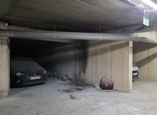 Brand in parkeergarage appartementsgebouw