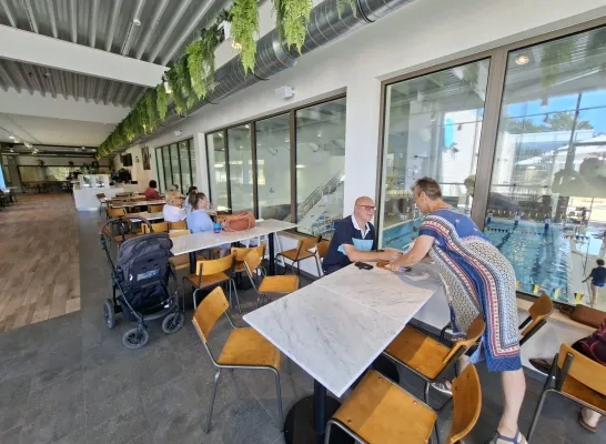 cafetaria zwembad Lille.