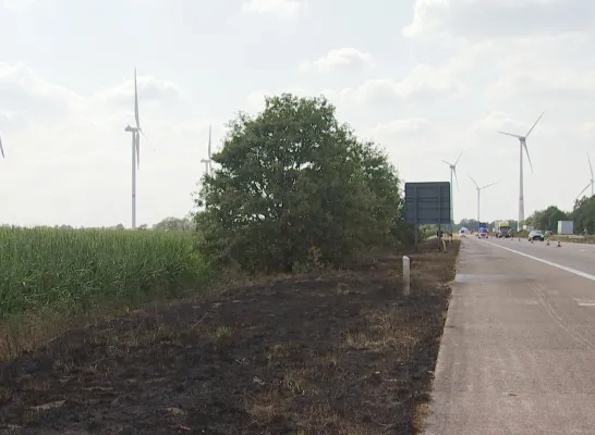 Brand langs berm E34