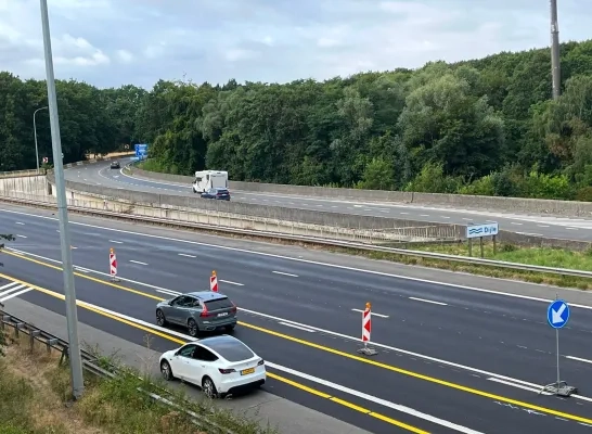 brug E19 Mechelen Dijle twee versmalde rijstroken Brussel
