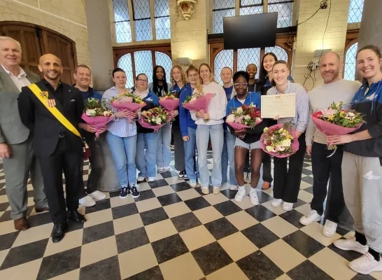 damesbas kangoeroes gehuldigd.jpg