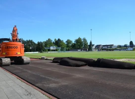 atletiekpiste Duffel wordt vernieuwd atletiekpiste Duffel wordt vernieuwd