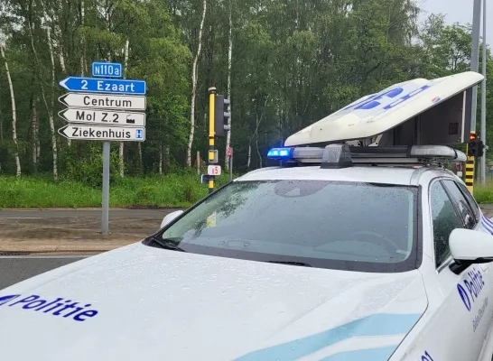 dodelijk ongeval Mol auto tegen vrachtwagen