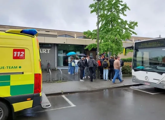 zwembad geerdegemvaart mechelen ontruimd drenkeling zwembad geerdegemvaart mechelen ontruimd drenkeling
