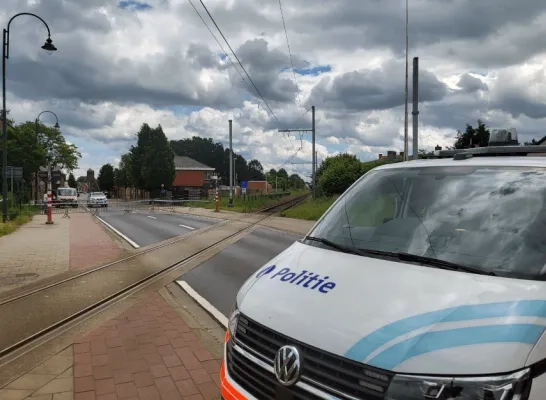Overweg Vaartstraat Balen afgesloten Overweg Vaartstraat Balen afgesloten