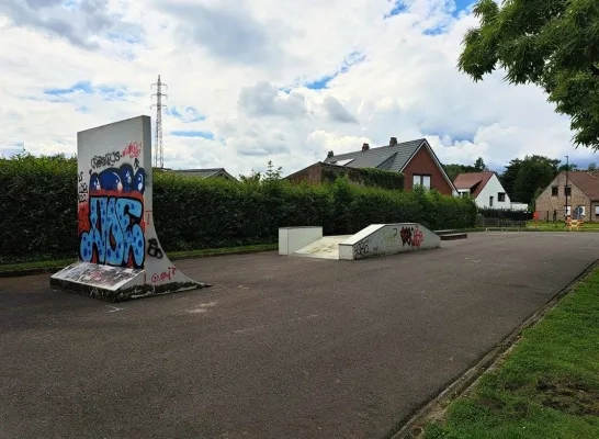 skaten holven en oosterlo - foto stad geel.jpg Skatetoestellen Holven en Oosterlo