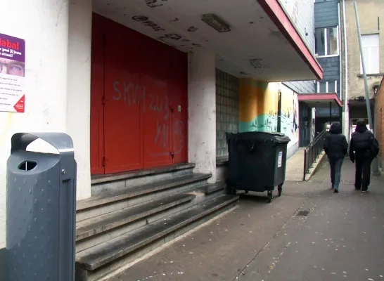 steegje willebroek fuifzaal amok.jpg Steeg Willebroek fuifzaal