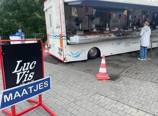 maatjesseizoen bij Luc Vis is begonnen