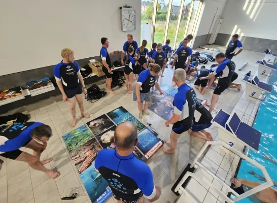 duikclub Heist Aronnax onder water tenoostelling wereldrecord