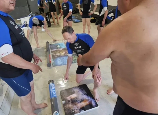 duikclub Heist Aronnax onder water tenoostelling wereldrecord