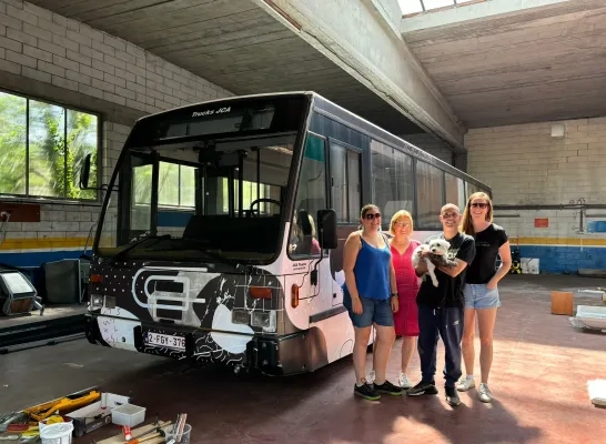 De woon-reis-en-babbelbus