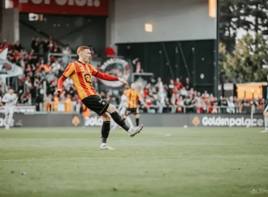 David Bates KV Mechelen Standard Luik verdediger Schotland David Bates KV Mechelen Standard Luik verdediger Schotland