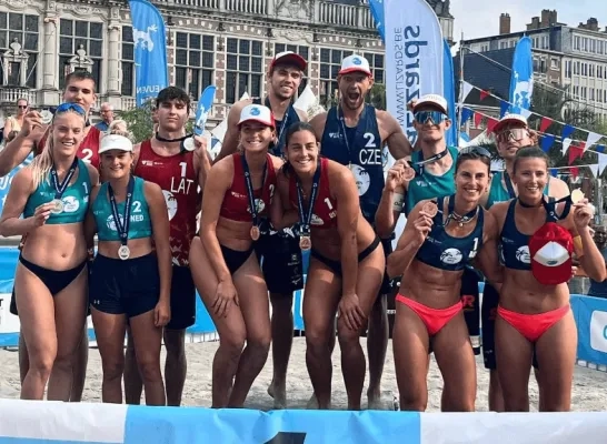 Beachvolleybalteam beach volley cools van den vonder leuven beach zandhoven kasterlee oud-turnhout volleybal Beachvolleybalteam beach volley cools van den vonder leuven beach zandhoven kasterlee oud-turnhout volleybal