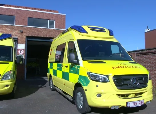 ambulance ziekenwagen 