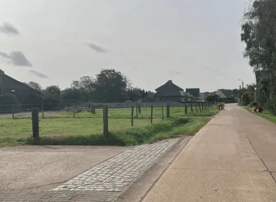De man schoot aan deze paardenweide in Lille op zijn ex-partner De man schoot aan deze paardenweide in Lille op zijn ex-partner