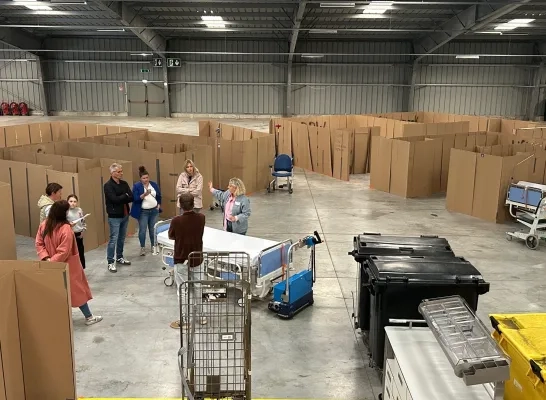 kartonnen ziekenhuis Sint-Jozef AZ Turnhout Weelde Ravels NAVO-hallen kartonnen ziekenhuis Sint-Jozef AZ Turnhout Weelde Ravels NAVO-hallen