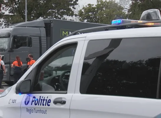 ongeval vrachtwagen speedpedelec afrit E34 Turnhout ongeval vrachtwagen speedpedelec afrit E34 Turnhout