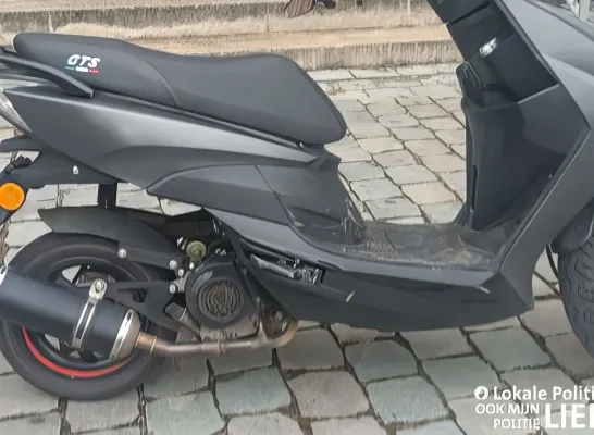 Gestolen bromfiets teruggevonden Lokale politie Lier Gestolen bromfiets teruggevonden Lokale politie Lier