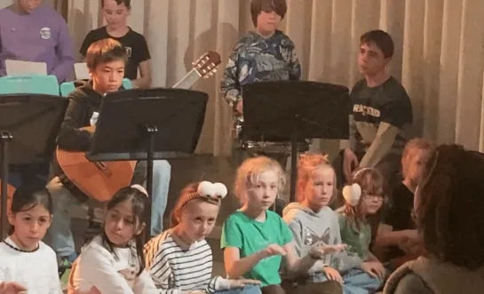 Foto Acedemie voor muziek, woord en dans tijdens toonmoment muziekstudio