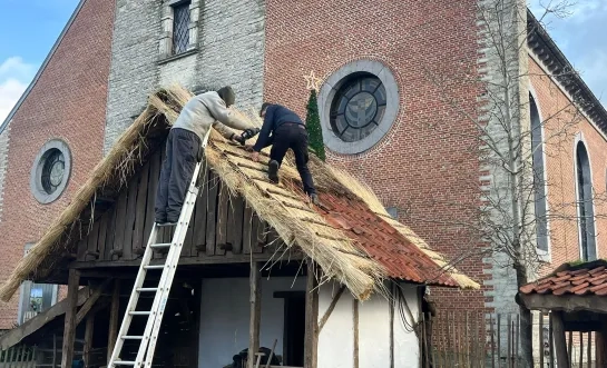 kerststal Kerstmis vrijwilligers Itegem Sint-Guibertus parochie