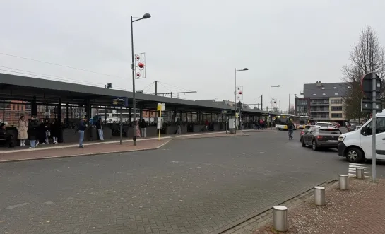 Station Mol bus De Lijn