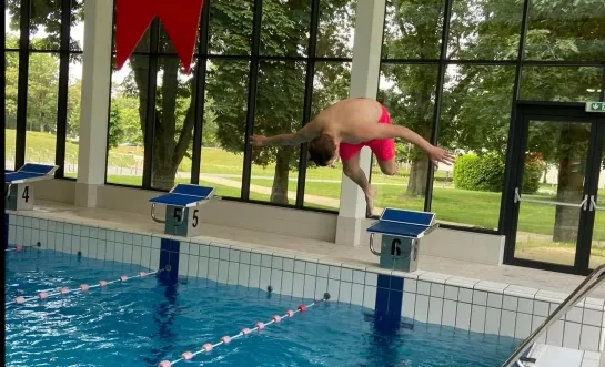 Gibbo Galbergen organiseert Swimathon en Step Together