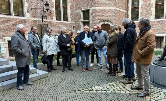 Eigenaars vakantiehuisjes Rode Del met advocaat
