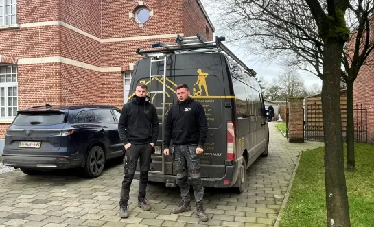 inbraak camionnette dakwerker Merksplas