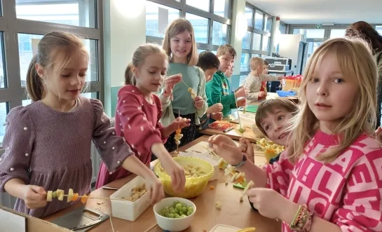 Brooddoosnodig Geel kinderen ontwikkeling brooddoos eten
