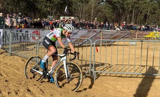 Sanne Cant laatste cross Oostmalle