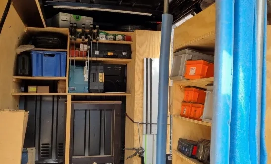 bestelwagen werkmateriaal gereedschap